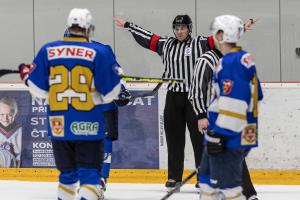 Buldoci míří do baráže